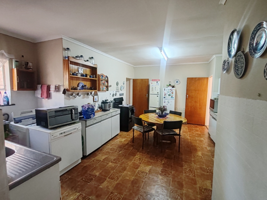 5 Bedroom Property for Sale in Campher Park Eastern Cape
